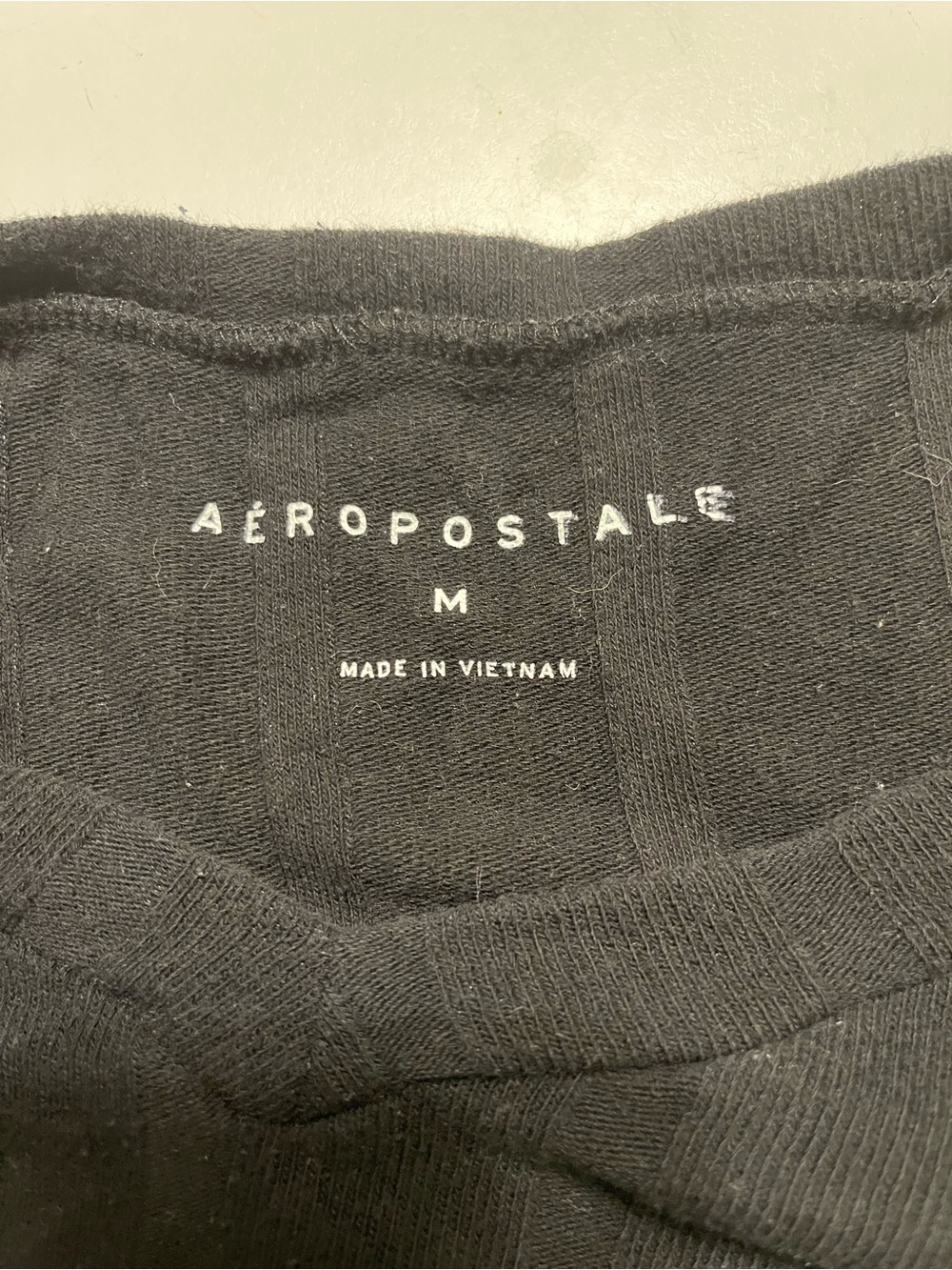 Aeropostale Womens M Black Crop Top Long Sleeve V Neck Ribbed Knit Shirt Medium - Picture 10 of 11